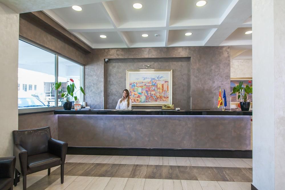 Sato Conference And Spa Hotel Sutomore Exterior photo